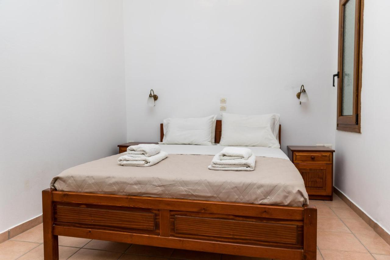 Aqua Naxos Apartments & Suites Agios Prokopios  Buitenkant foto